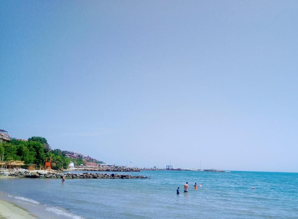 Private Apartament Sea View Sveti Vlas Apartment Екстериор снимка