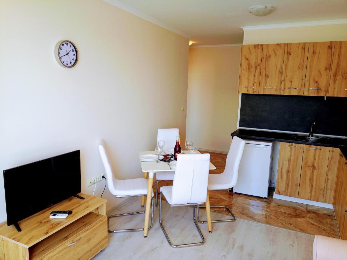 Private Apartament Sea View Sveti Vlas Apartment Екстериор снимка